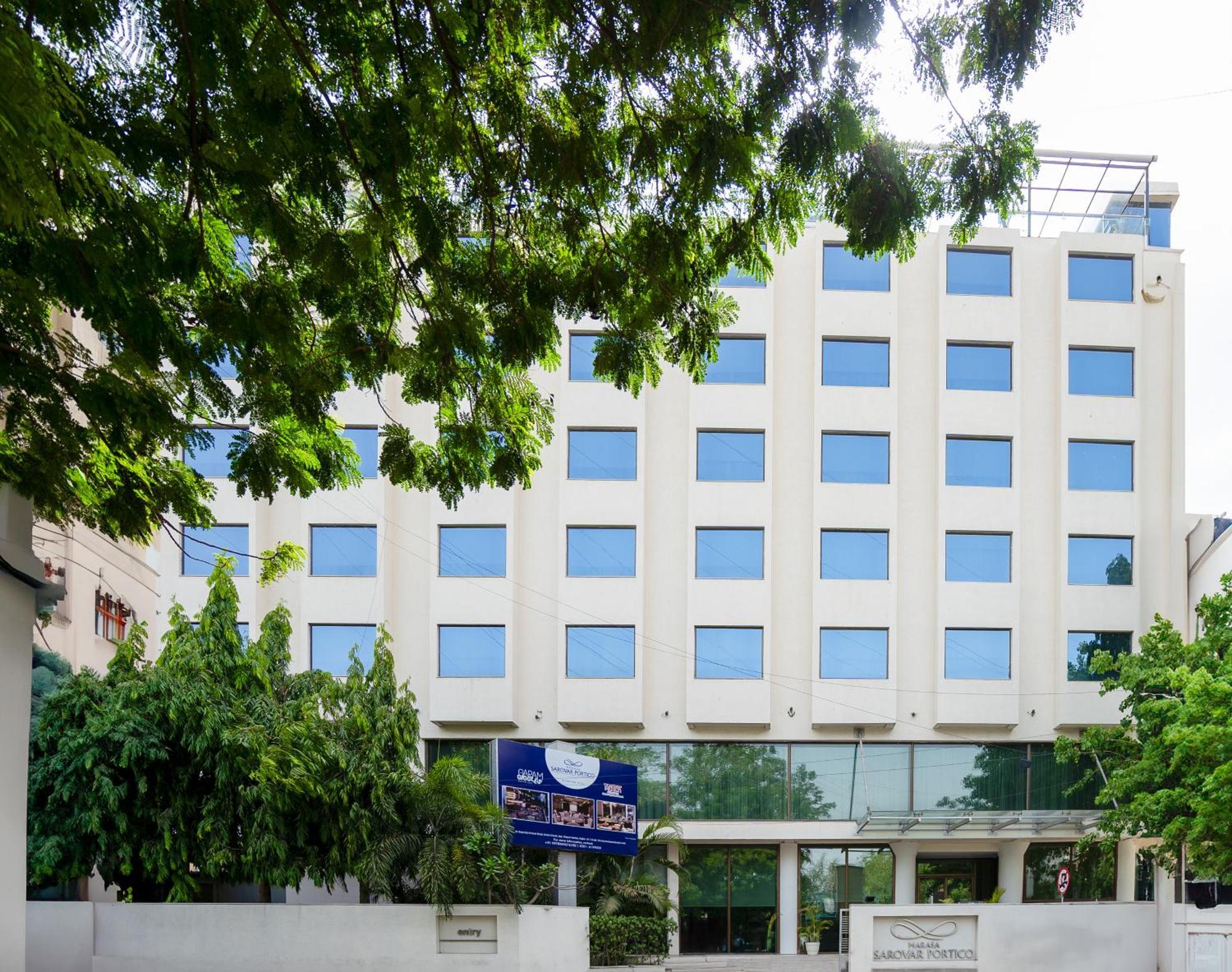 โรงแรมมาราซา สโรวร ปอร์ติโก ราชโกฏ ราชโกฎิ ภายนอก รูปภาพ